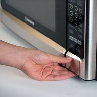 Westinghouse WCM22120SSM 1200 Watt Counter Top Microwave Oven, 2.2 Cubic Feet, Stainless Steel Front, Black Cabinet