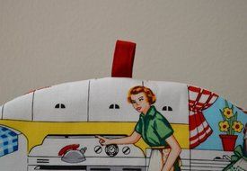 Artisanal Tea Cozie - Retro Home Ec Cake Baking N4