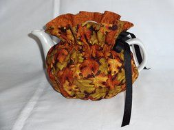 2 Cup Pretty Fall Leaves Reversible Tea Pot Cozy
