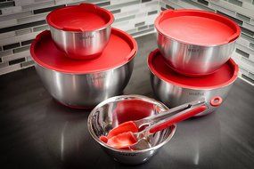 Useful UH-NSB138 6 Pcs Stainless Steel Non Skid Nesting Mixing Bowl Set With Air Tight Lids &amp; Silicone Food Tongs N2