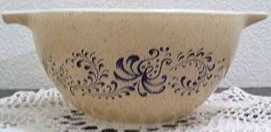 Vintage Pyrex Homestead 750 Ml Cinderella Bowl N4