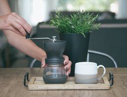 Premium Ceramic Burr Manual Coffee Grinder. Large 100g Capacity Coffee Mill. For Espresso, Pour Over, French Press... N3