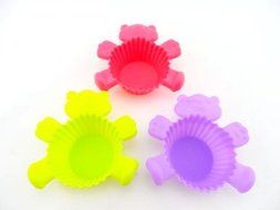 Cyqun(TM) 12 Pcs Cute Bear Silicone Cake Mold Sandwich Mold (Color Random) N2