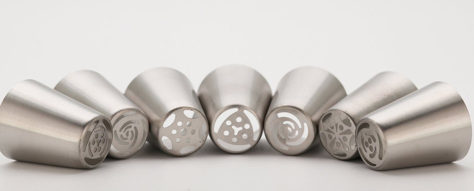 7-Piece Kitchen Stainless Steel Cake Decorating Russian Piping Tips Set N7