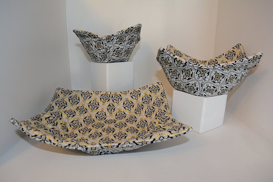 Microwave Bowl Cozies // Reversible // Set of 3 // 1 Small Bowl Cozy // 1 Medium Bowl Cozy // 1 Dinner Plate Cozy... N10
