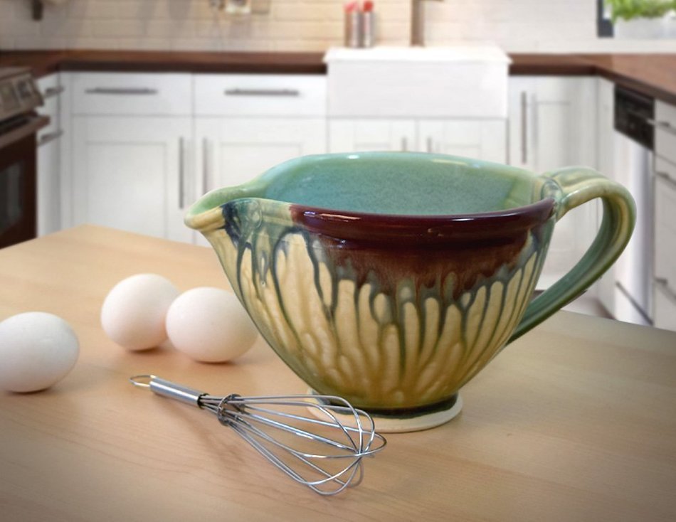 American Made Stoneware Pottery Batter Mixing Bowl with Wire Whisk, Drip Style, 32-oz