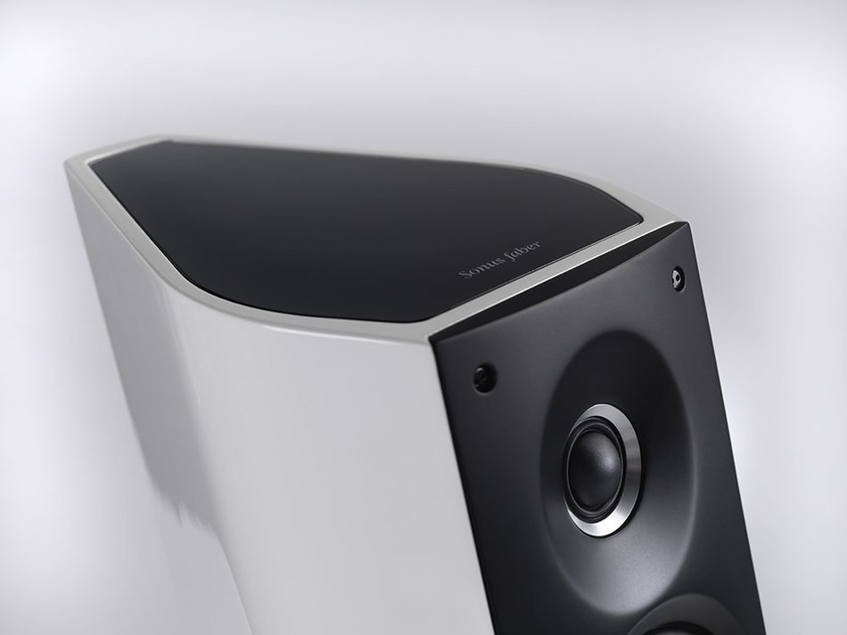 Sonus faber Venere 1.5 Bookshelf Speaker (Pair, Walnut) N20