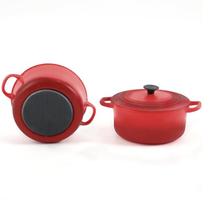 Le Creuset Round French Oven Magnet, Palm N4