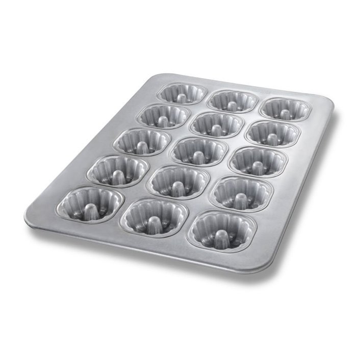 Chicago Metallic 43055 Mini-Fluted Tube Cake Pan (1 Each)