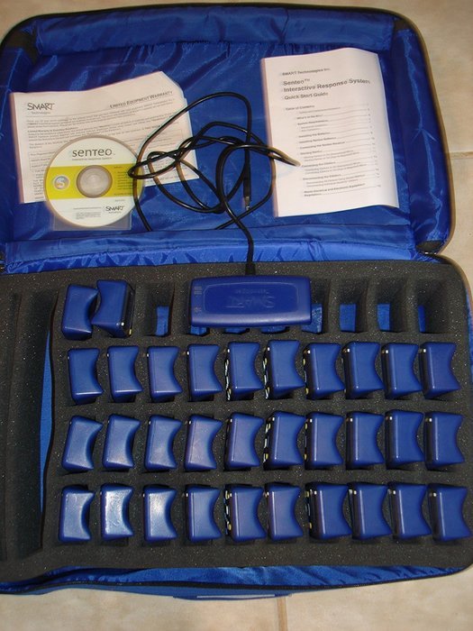 Senteo Interactive Response System- Receiver and 32 Student Clickers N3