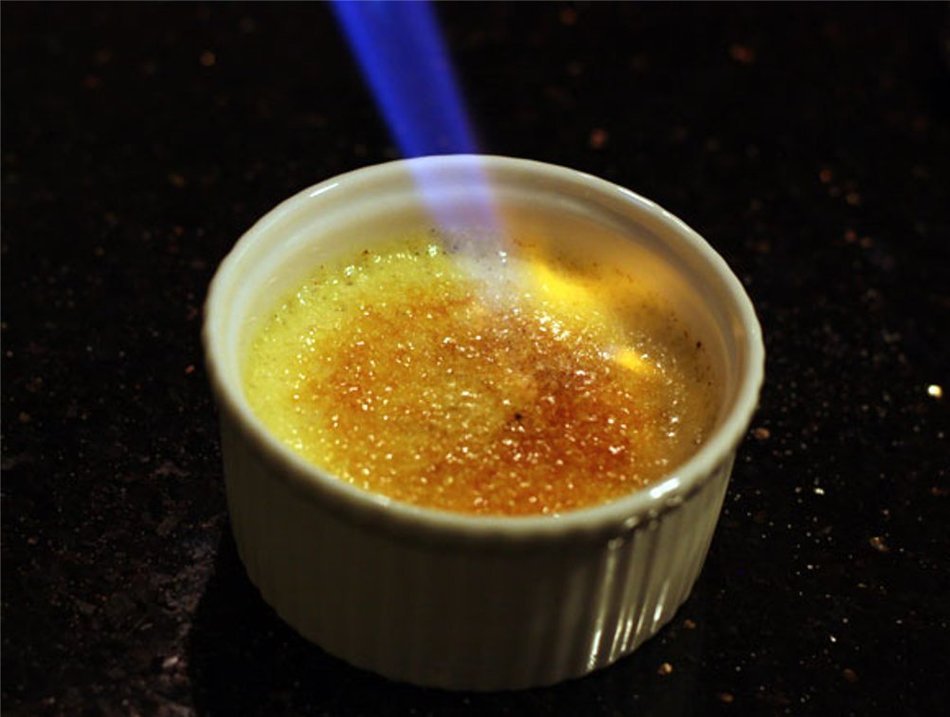 SMOQ Afficio Creme Brulee Ramekins with Precision Culinary Torch SMQ-242, Baking, Dipping Bowl, Souffle &hellip; (Red... N2