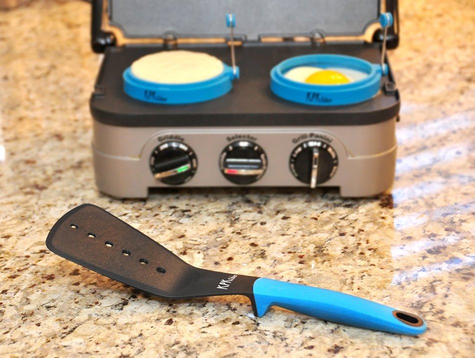 5-Piece Baking Set | 2 Egg Rings, 1 Spatula, 1 Turner & 1 Whisk | Free Pancake Recipes eBook | Perfect Pancakes... N4