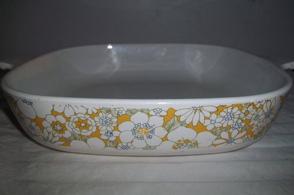Corning Ware P-10-B Wrapped Floral Bouquet Baking Dish