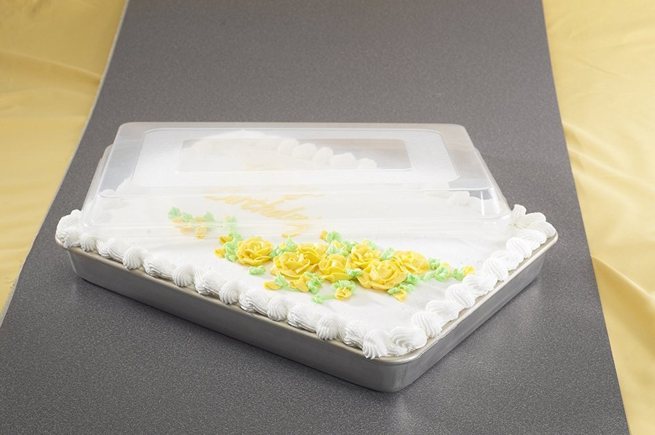 Nordic Ware Natural Aluminum Commercial Square Cake Pan with Lid, Exterior 9.88 x 9.88 Inches N3