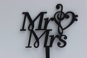 Meijiafei Mr &amp; Mrs with Music Note Silhouette Wedding Anniversary Acrylic Cake Topper