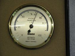 Adorini hair hygrometer