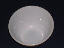 Vintage 1980s PYREX Forest Fancies Mixing Batter Bowl - 750ml