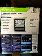 AcuRite Professional Weather Center Station with Easy Mount 5-in-1 Sensor N2
