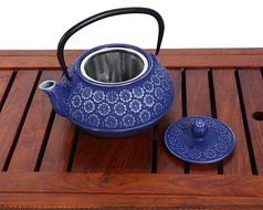 2016 Edition Blue Floral Cast Iron Teapot Kettle with Stainless Steel Infuser 34oz by Juvale N3