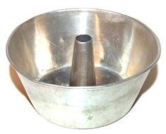 Child&#039;s Vintage Aluminum Angel Food Toy Cake Pan