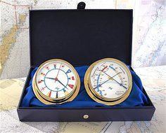 White Flag 5.75 Cabin Gift Set presented in a Leather Finish Felt Lined Gift Box with Clock and Comfort Meter N7
