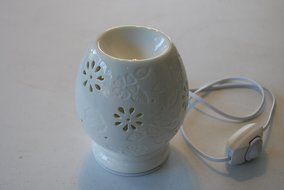Aromatherapy lamp white ceramic electric oil burner with dimmer control N2