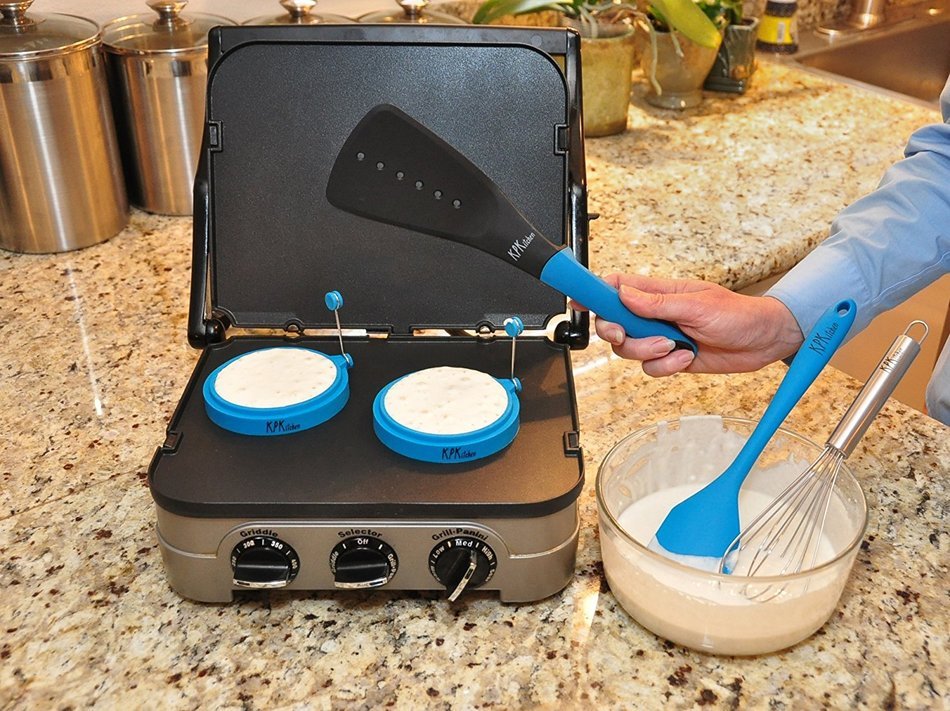 5-Piece Baking Set | 2 Egg Rings, 1 Spatula, 1 Turner & 1 Whisk | Free Pancake Recipes eBook | Perfect Pancakes... N8