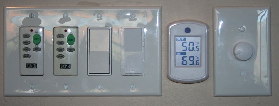 Ambient Weather WS-04-WHITE Wireless Thermometer with Indoor and Outdoor Temperature (White) N3