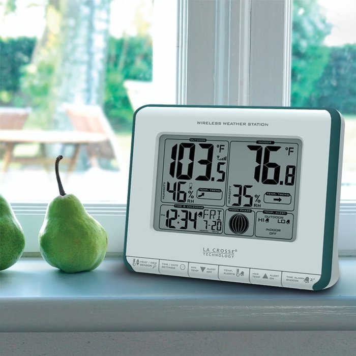 La Crosse Technology 308-1711BL Wireless Weather Station with Heat Index and Dew Point