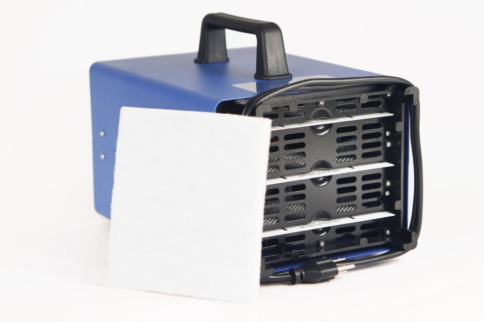 600ho3uv Commercial Air Purifier with UV Light and it comes with 3 yrs warranty N2