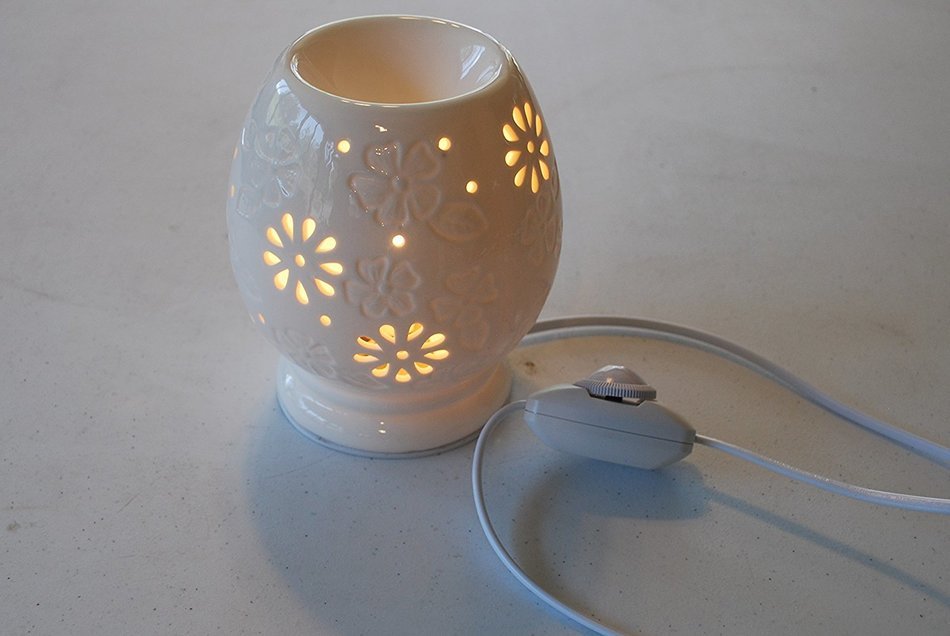 Aromatherapy lamp white ceramic electric oil burner with dimmer control