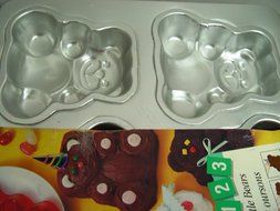 Wilton 1991 Little Bears Cake Pan Jello Mold 2105 9437