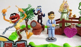 The Muppets 14 Piece Birthday Cake Topper Set Featuring Kermit the Frog, Miss Piggy, Fozzie, Gonzo, Walter, Animal... N2