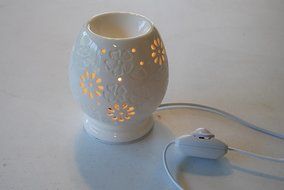 Aromatherapy lamp white ceramic electric oil burner with dimmer control N4