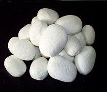 Vermiculite with Ceramic Fireplace Pebbles - White N3
