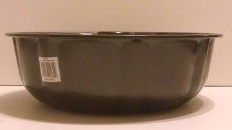 Premium Bakeware Collection 9 Inch Bundt Style Nonstick Pan