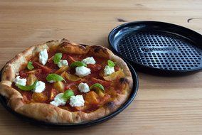 Pizzacraft PC0301 12.9" Round Porcelain-Coated Pizza Pan Crisper/Screen N2