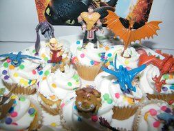 How to Train Your Dragon Set of 12 Figure Cake Toppers / Cupcake Party Favor Decorations with 9 Dragons, Hiccup... N2