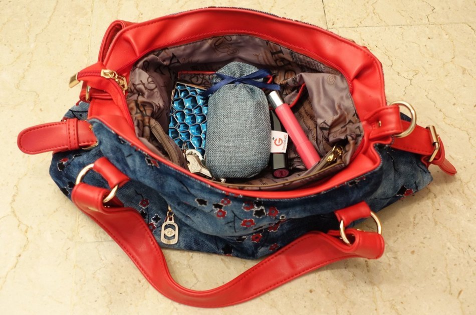 BUY MORE SAVE MORE Great Value SG Bamboo Charcoal Deodorizer Mini Bags, Best Air Purifiers for Smokers & Allergies... N23
