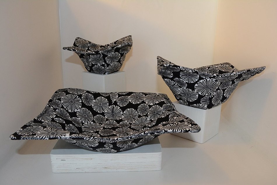 Microwave Bowl Cozies // Set of 3 // 1 Small Bowl Cozy // 1 Medium Bowl Cozy // 1 Dinner Plate Cozy // Black and...