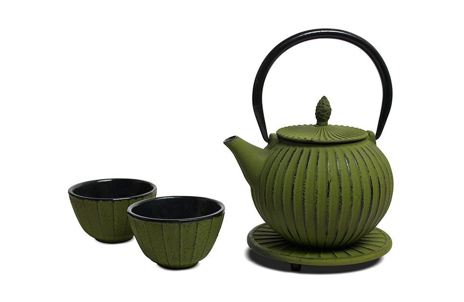 Miya Tokusa Round 28-Ounce Cast Iron Teapot and Teacup Set w/ Strainer and Trivet, Green