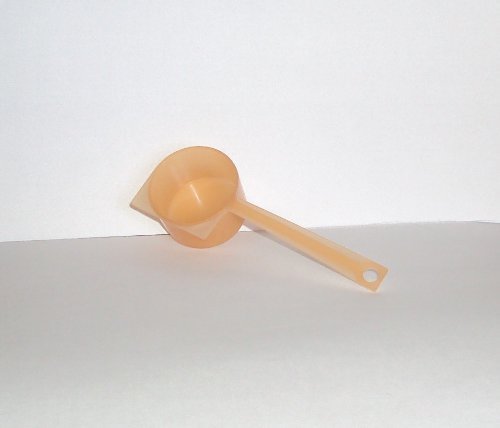 Tupperware Gadget - Coffee Scoop with Level - Produced in various colors by Tupperware
