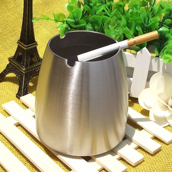 Scotte(TM) New Stainless steel ashtray windproof Unbreakable Ashtray large size N4