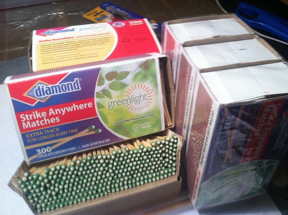 Diamond GreenLightTM Kitchen Matches - 3 Pack - 300 Matches per Pack x 3 = 900 Match (Strike anywhere) N7