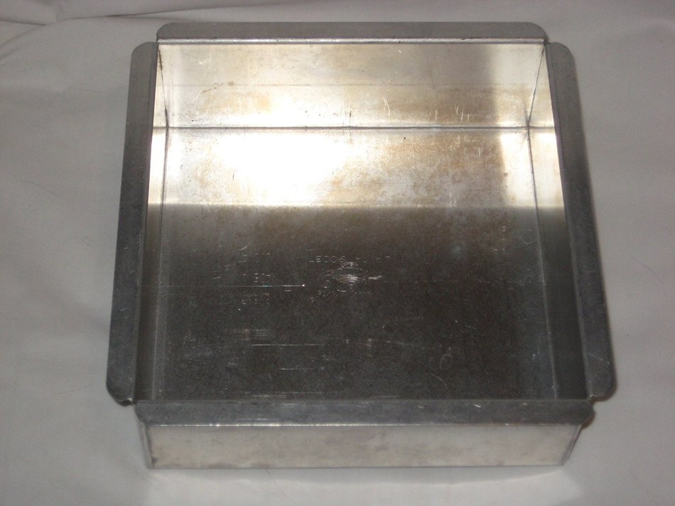 5 Pc. Set - Magic Line Heavy Aluminum Cake Baking Pan - USA