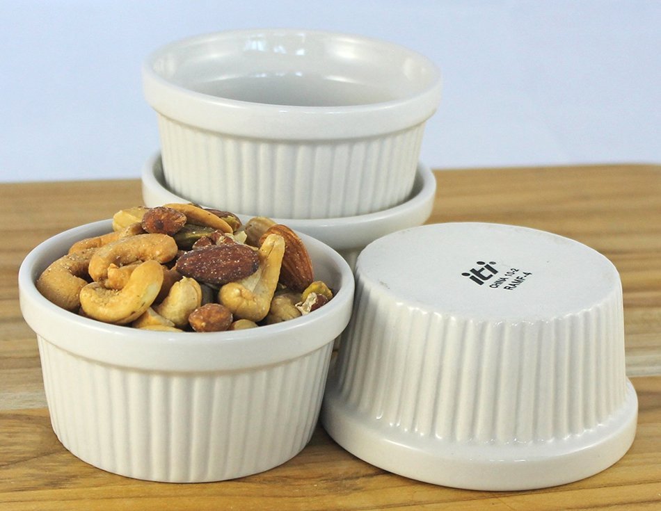 ITI Ceramic Stackable Baking Ramekins / Condiment Sauce Cups with Pan Scraper, Medium / Large, 4-Pack (6 Ounce...