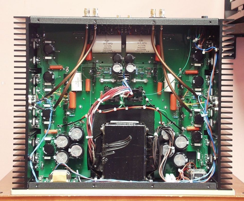 conrad-johnson MF2550 Stereo Power Amplifier