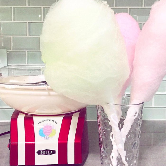 Bella Cotton Candy Maker, Red & White Model 11407 N4