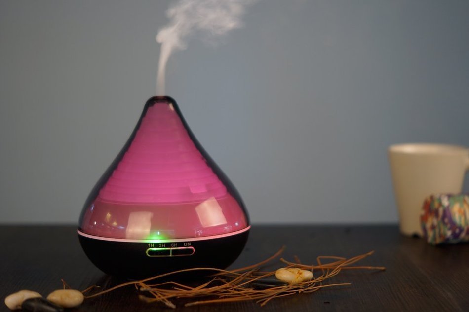 300ml Ultrasonic Cool Mist Humidifier ,Essential Oil Aromatherapy Diffuser with 7 Colors LED and Waterless Auto... N28
