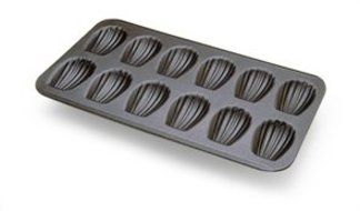 Madeleine Pan 12 Cavities-NONSTICK-Each cavity: 3-1/4"X2". Overall size of pan: 15-1/2"X9"